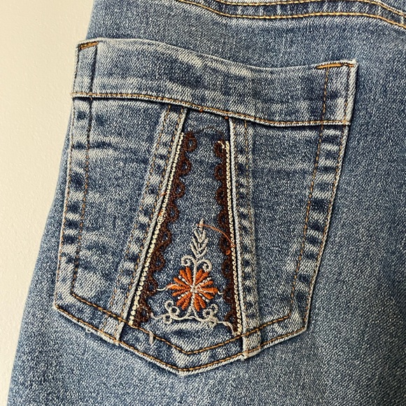 Vintage Embroidered High Rise Jeans (Size 28) - Picture 6 of 8